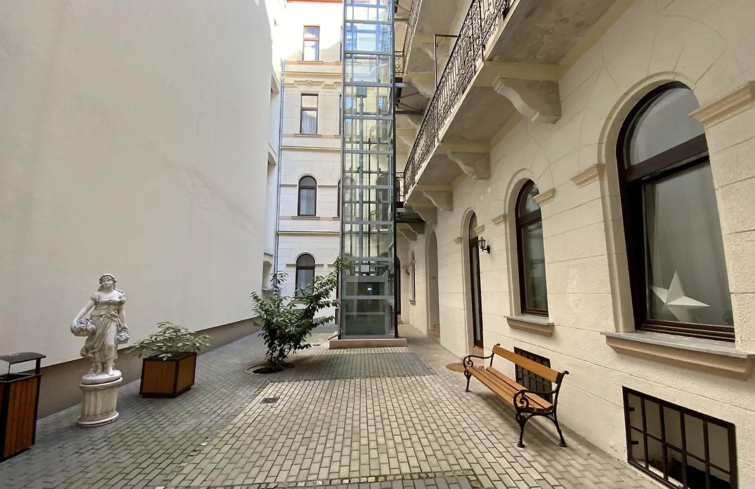 Gracia Apartment House-1